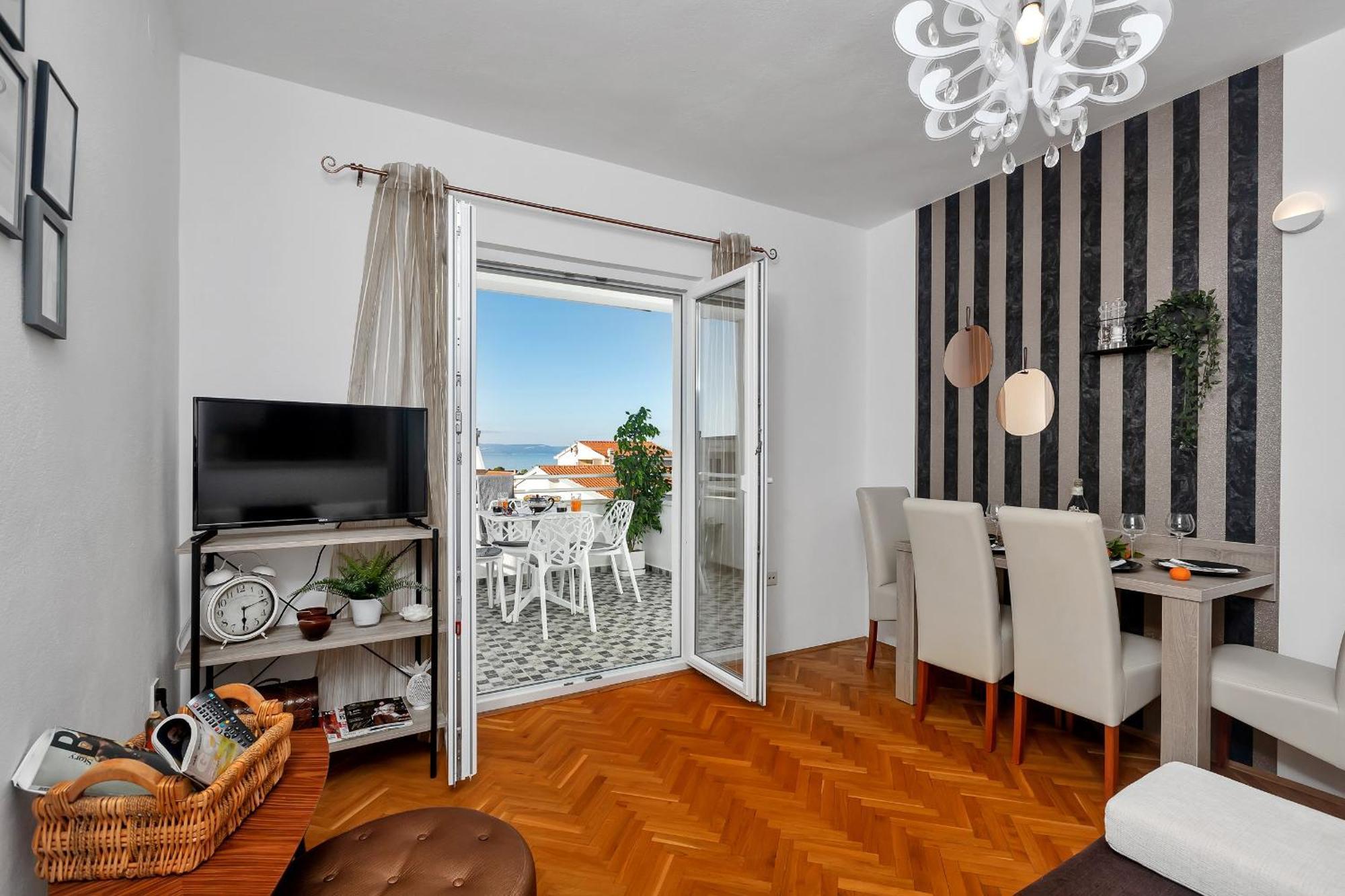 Apartments Strada Tucepi Tučepi Quarto foto