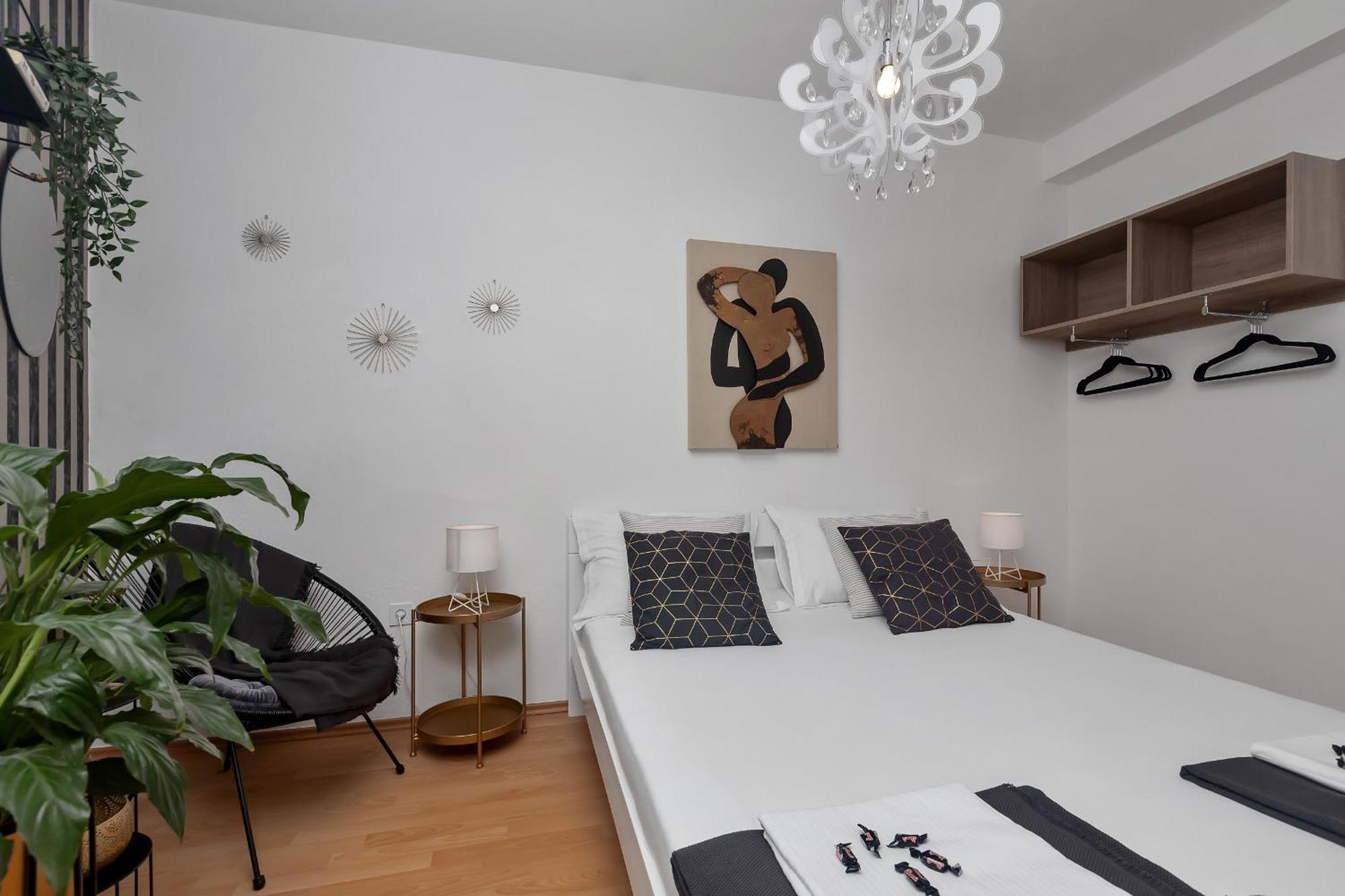 Apartments Strada Tucepi Tučepi Quarto foto