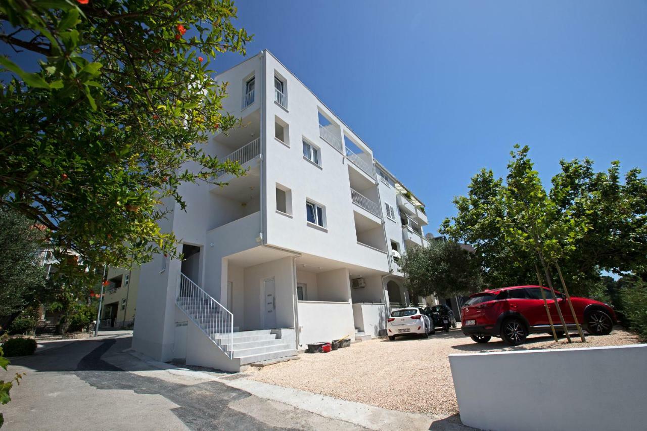 Apartments Strada Tucepi Tučepi Exterior foto