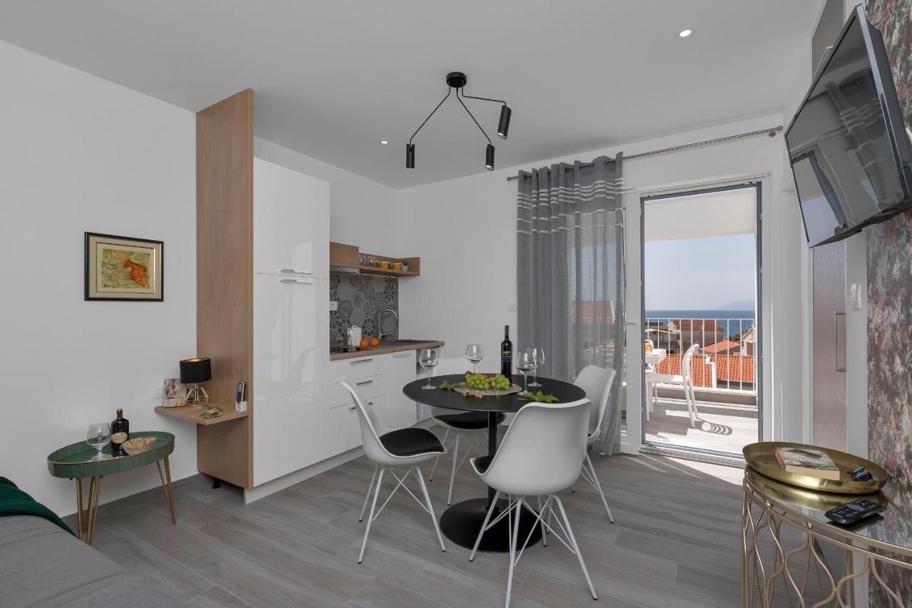 Apartments Strada Tucepi Tučepi Quarto foto